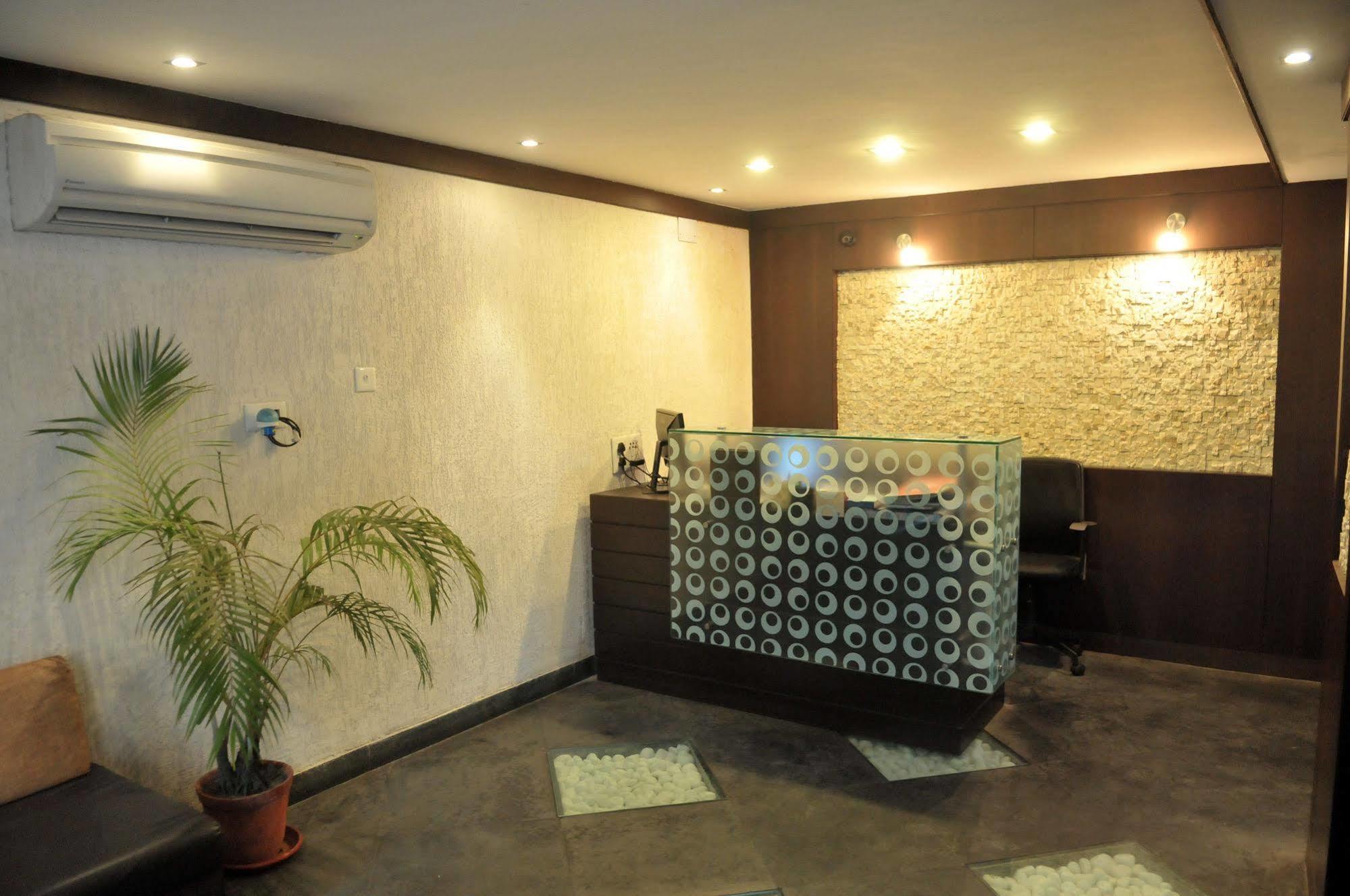 Treebo Trend Hotel Relax Inn Kolkata Exterior photo